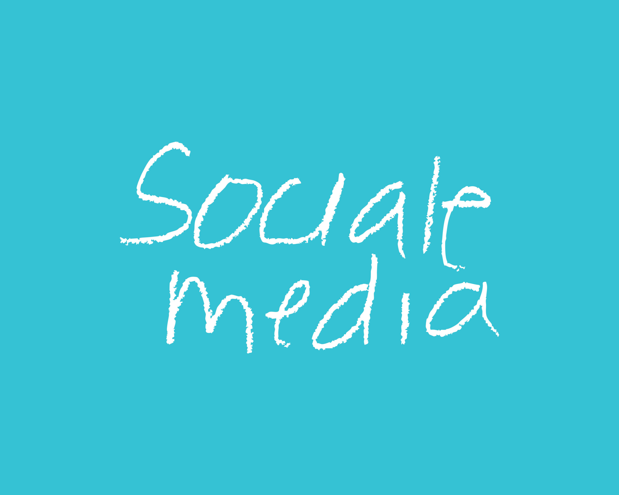turquoise achtergrond met handgeschreven "sociale media" op genoteerd